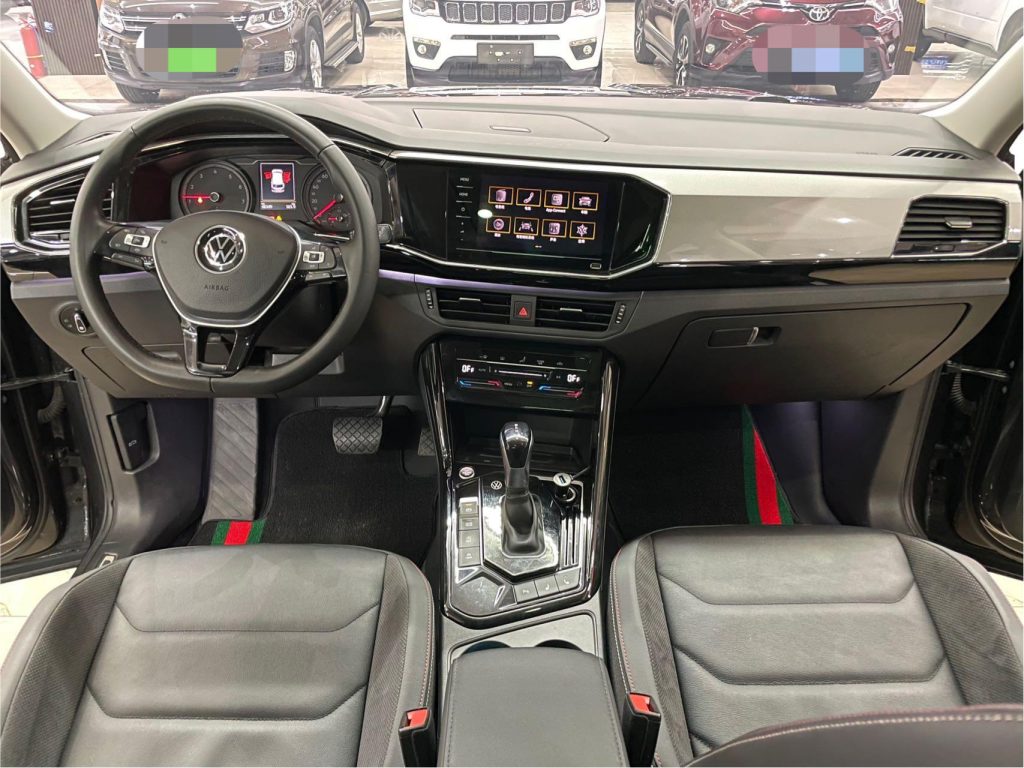 Volkswagen TAYRON 2022 года 280TSI Передний привод Luxury Smart Connect Edition - Huishida Trading