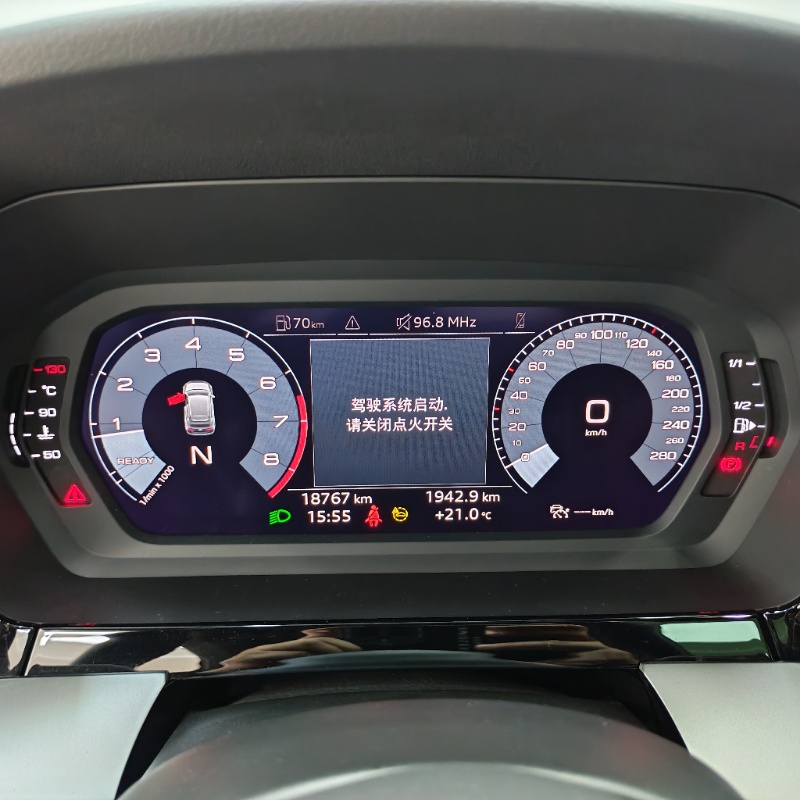 Audi A3 2022 модельного года Sportback 35 TFSI, стильный спортивный вариант - Huishida Trading