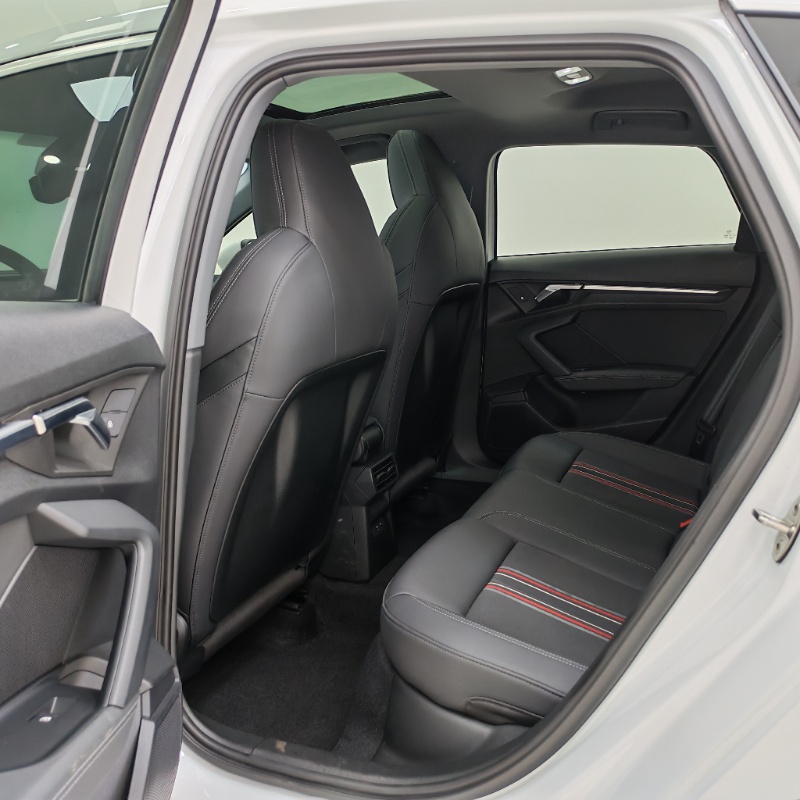 Audi A3 2022 модельного года Sportback 35 TFSI, стильный спортивный вариант - Huishida Trading