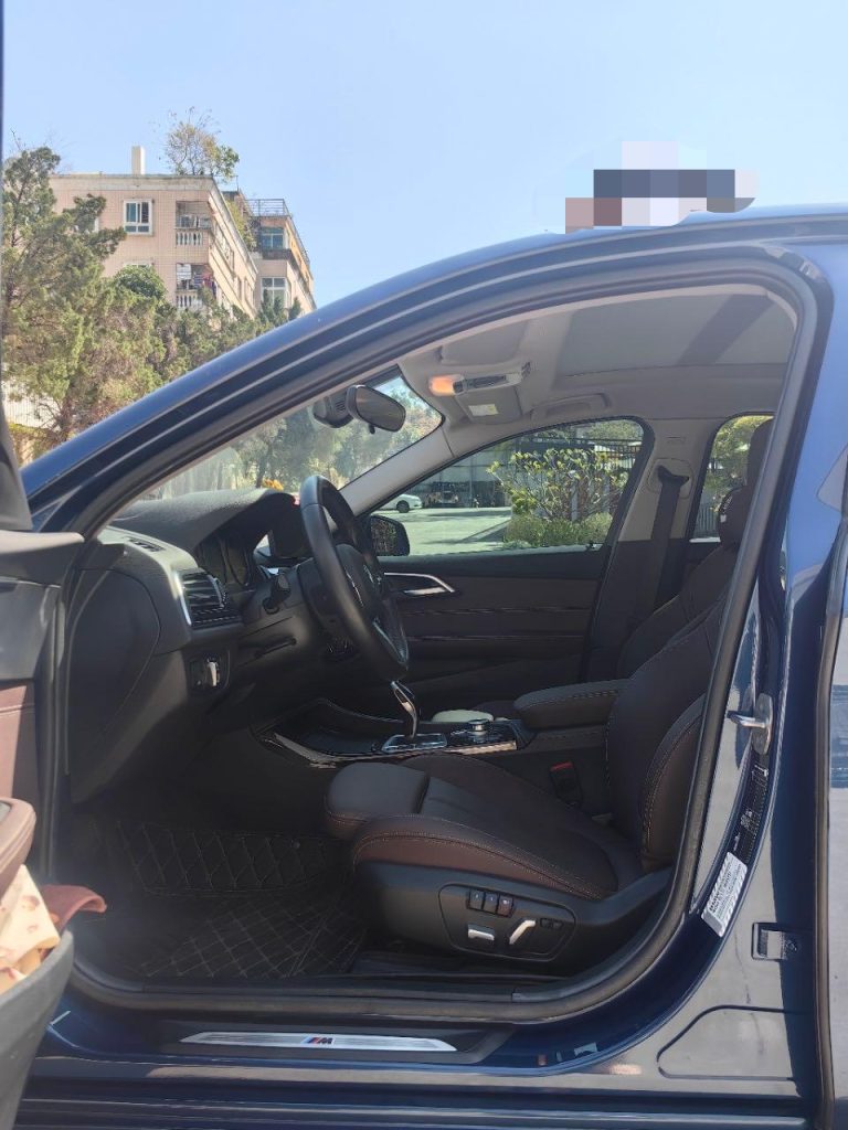 BMW 1 серии 2021 модельный год, обновленная версия 120i M Sport Night Edition - Huishida Trading