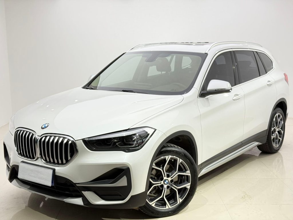 BMW X1 2022 sDrive20Li, версия «Style» - Huishida Trading