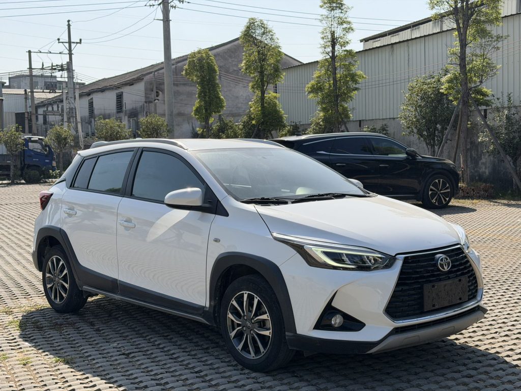 YARIS L X , 2022 модельный год, 1.5L CVT, версия «Luxury Plus» - Huishida Trading