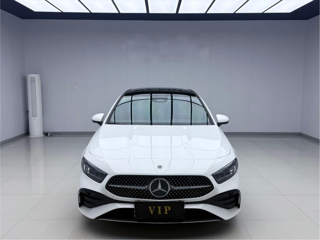 Mercedes-Benz A-класс, 2023 модельный год, A 180 L, система предупреждения о выезде с полосы движения - Huishida Trading