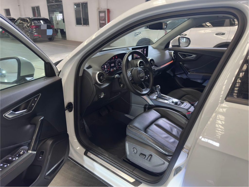 Audi Q2L, 2022 модельный год, 35 TFSI, версия «Luxury Elegance» - Huishida Trading