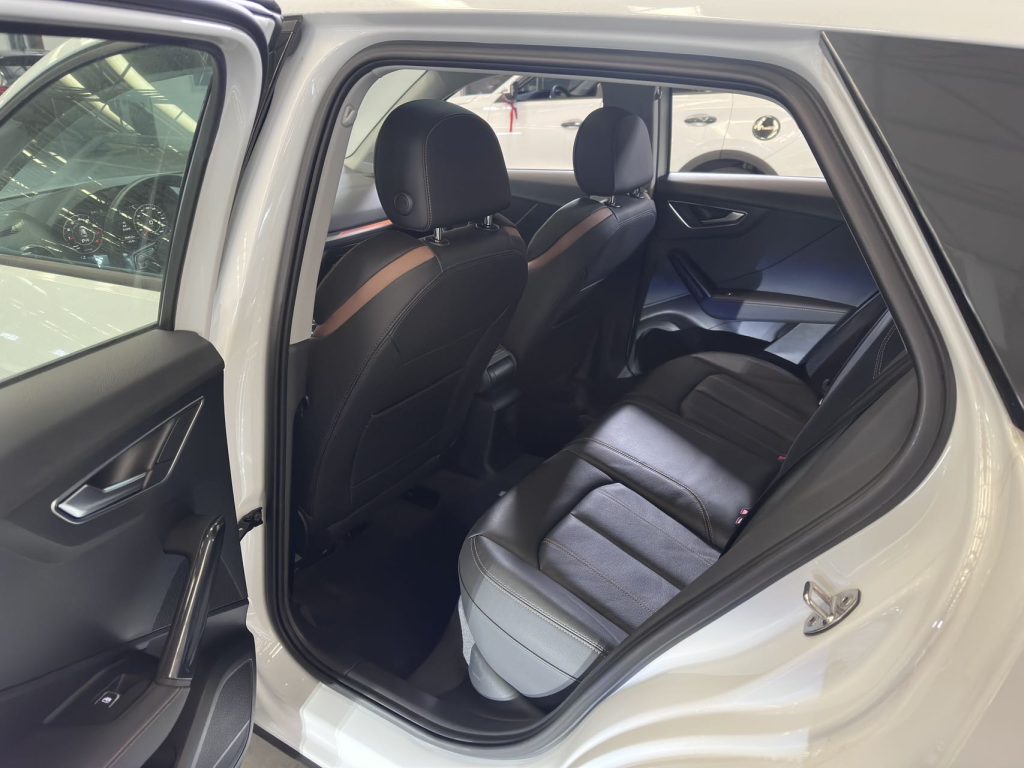 Audi Q2L, 2022 модельный год, 35 TFSI, версия «Luxury Elegance» - Huishida Trading