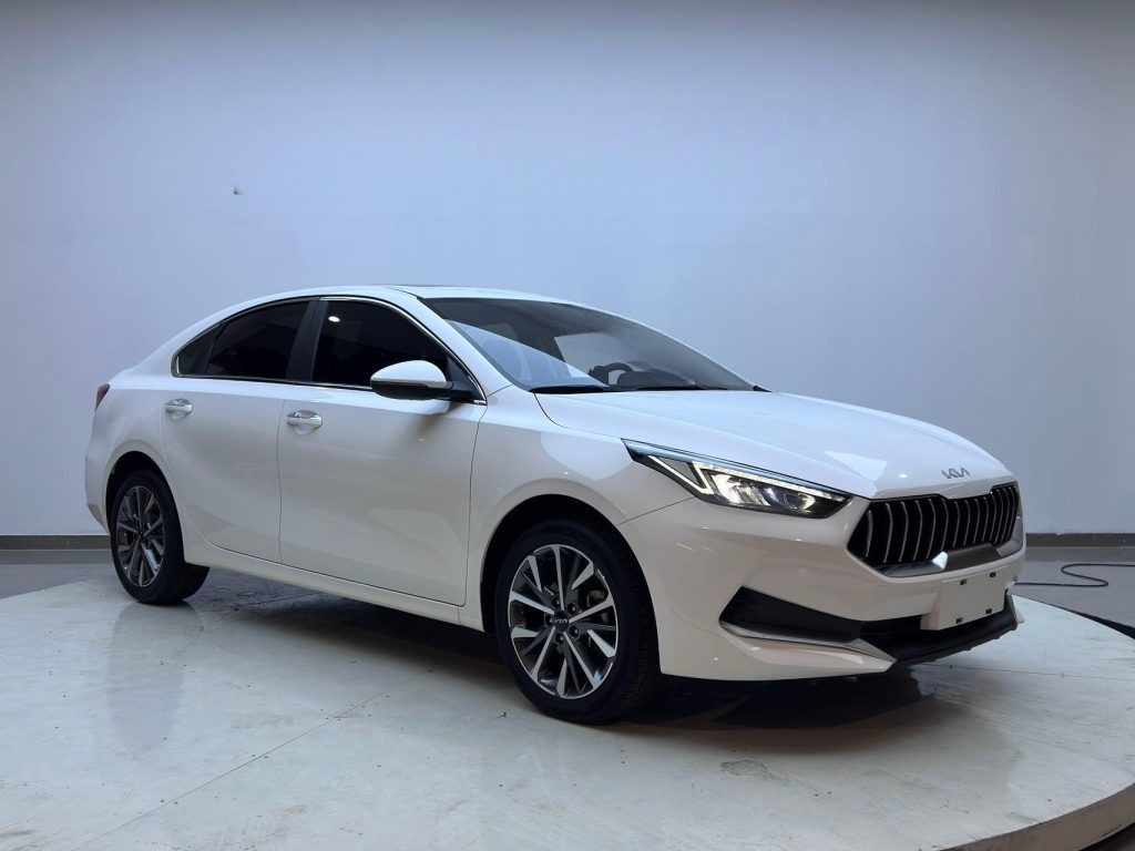 Kia K3 2021 г. Модернизированная версия 1,5 л CVT Fashion - Huishida Trading