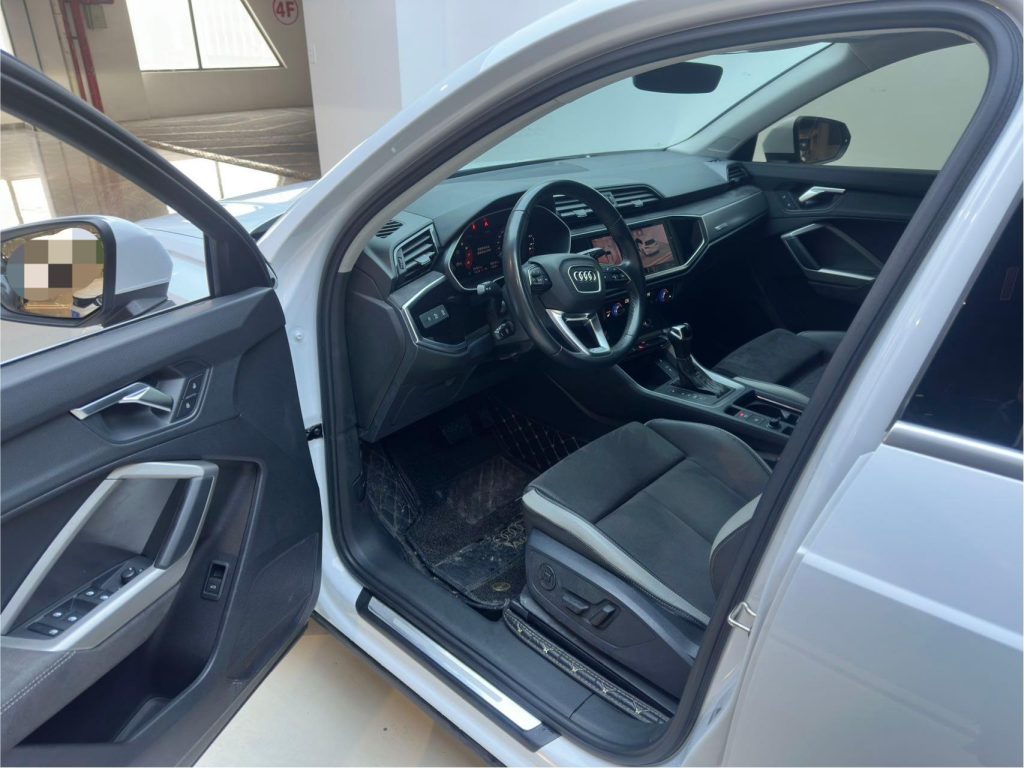 Audi Q3, 2022 модельный год, 35 TFSI, версия «Progressive» - Huishida Trading