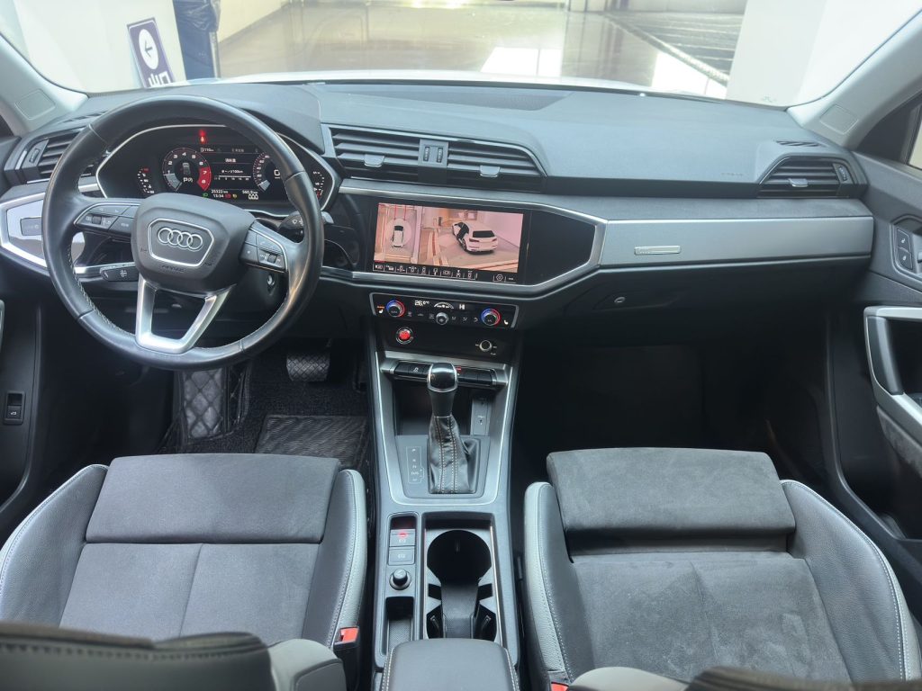 Audi Q3, 2022 модельный год, 35 TFSI, версия «Progressive» - Huishida Trading