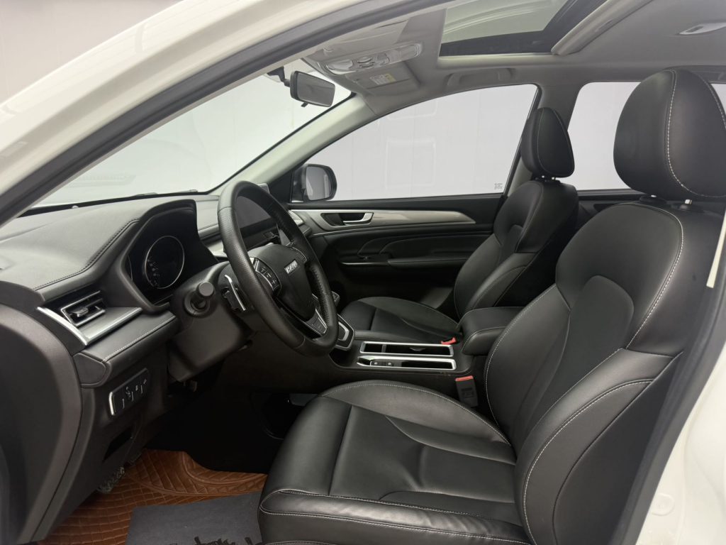 Haval M6, 2023 модельный год, версия PLUS 1.5T DCT Luxury Smart Connect - Huishida Trading