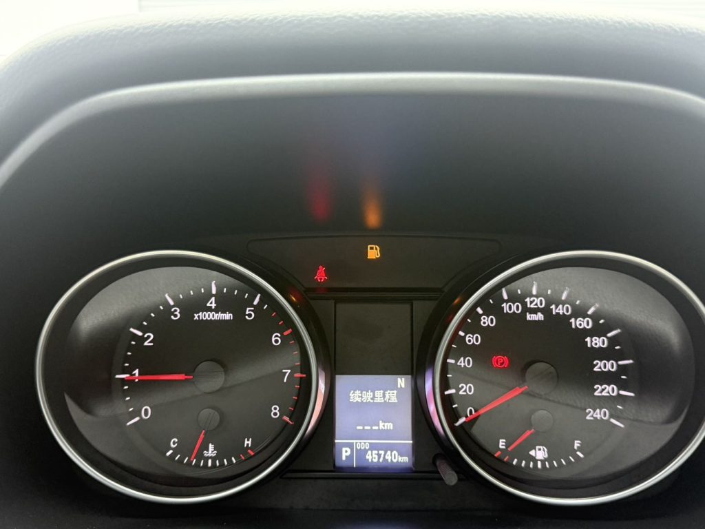 Haval M6, 2023 модельный год, версия PLUS 1.5T DCT Luxury Smart Connect - Huishida Trading