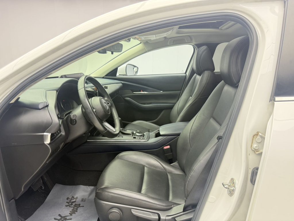 Mazda CX-30, 2021 г. выпуска, 2,0 л, АКПП, комплектация «Ya Yue» - Huishida Trading