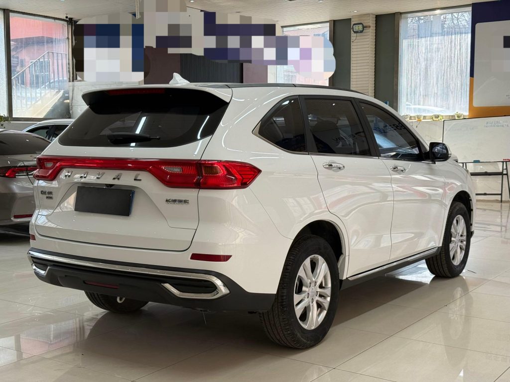 Haval M6 2021 модельного года PLUS 1.5TDCT, версия «Luxury Smart Connect» - Huishida Trading