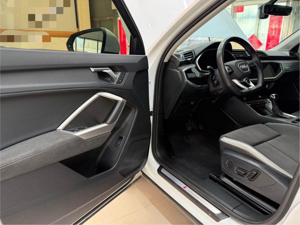 Audi Q3 2022 модельного года 35TFSI, версия «Sporty» - Huishida Trading