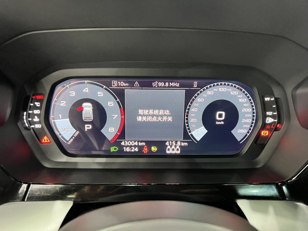 Audi A3 Sportback 2022 года, 35 TFSI, версия «Sporty» - Huishida Trading