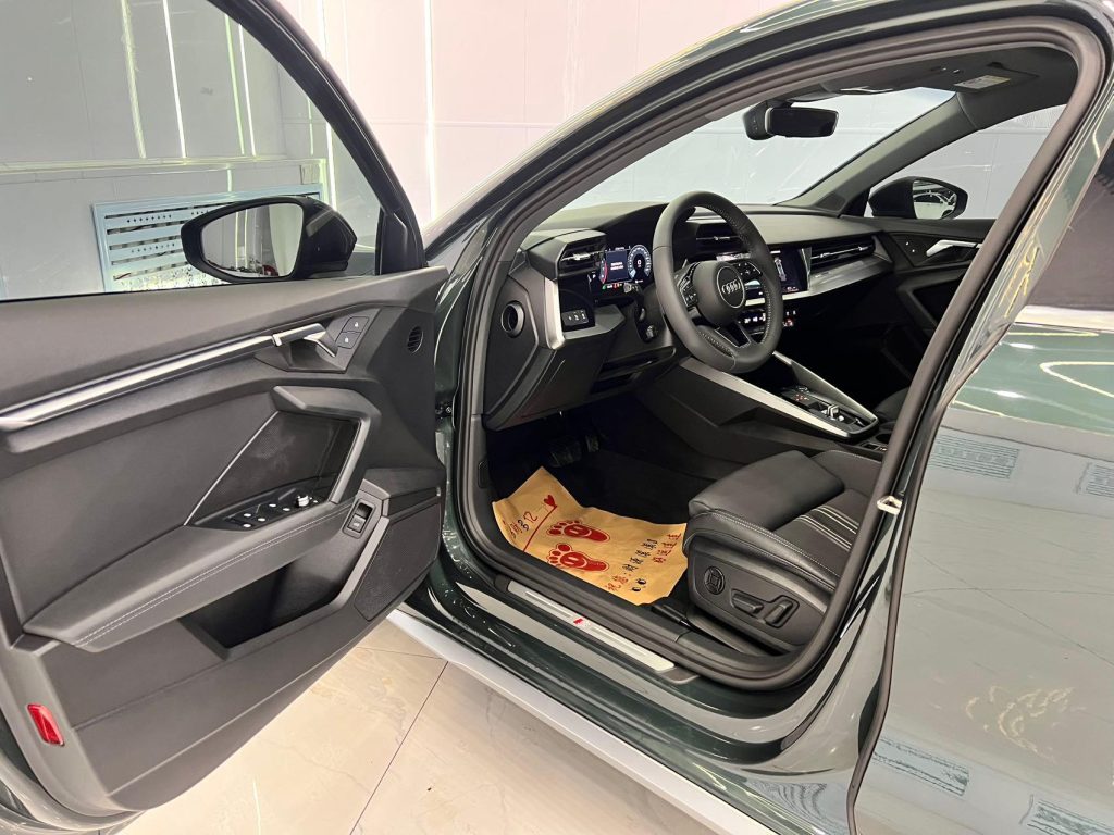 Audi A3 Sportback 2022 года, 35 TFSI, версия «Sporty» - Huishida Trading