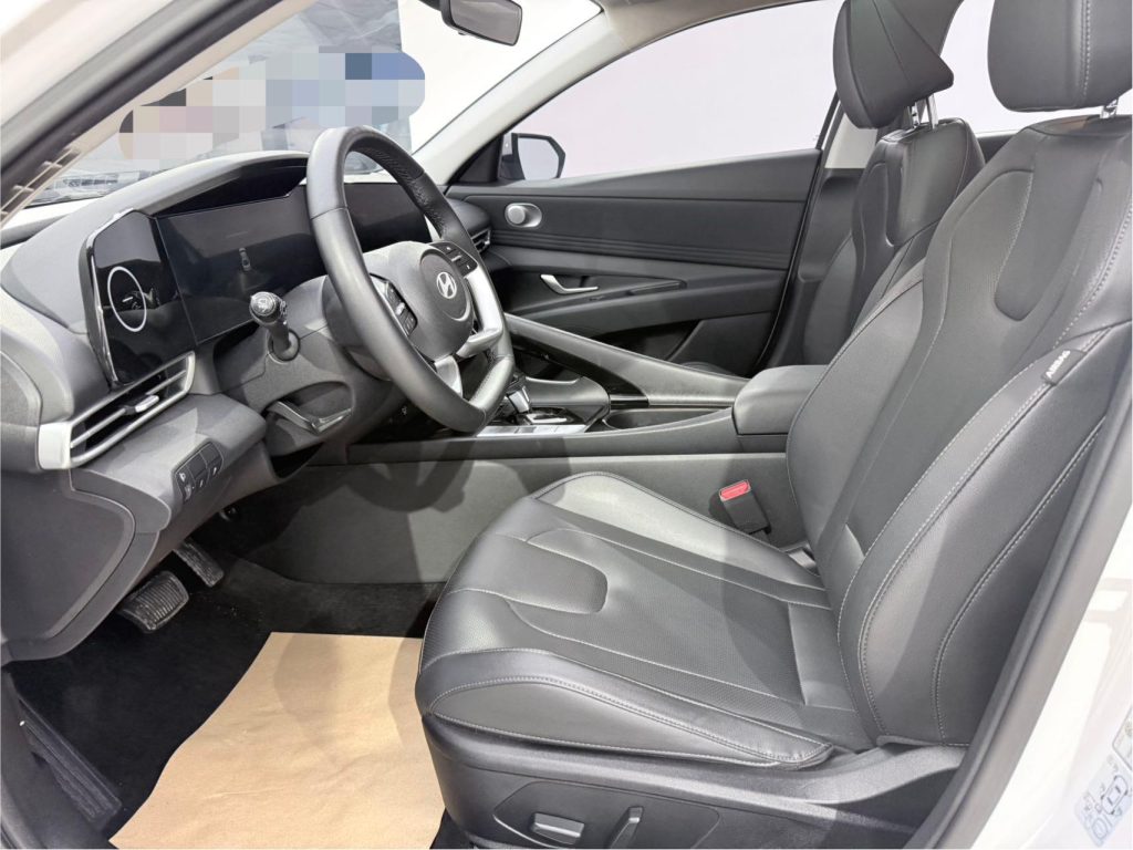 Hyundai Elantra, 2023 модельный год, 1,5 л, CVT, версия LUX - Huishida Trading