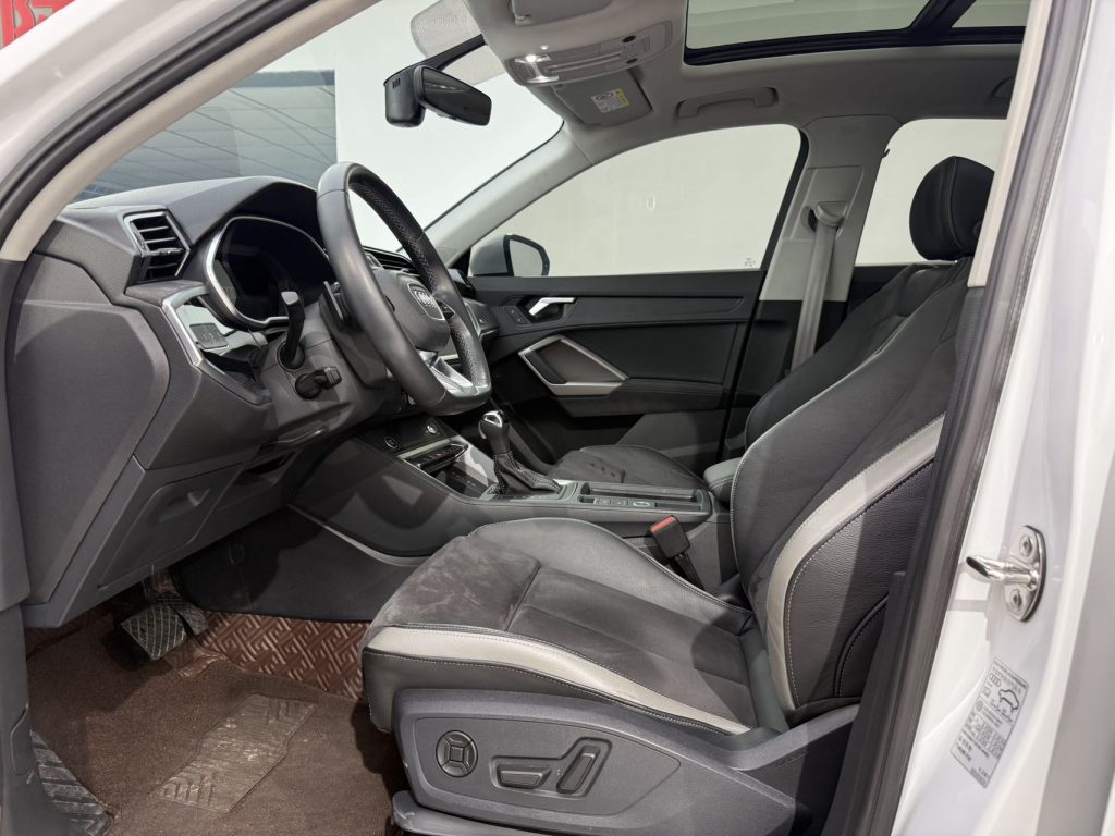 Audi Q3 2022 года, белый, версия 35TFSI Sport - Huishida Trading