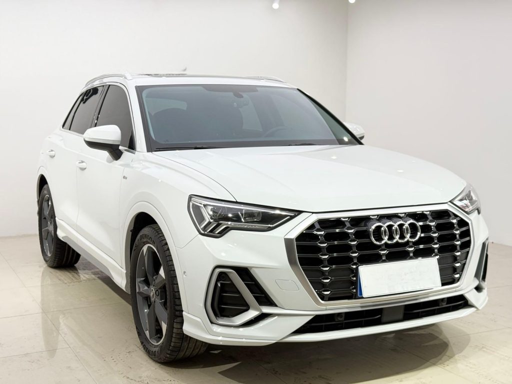 Audi Q3 2022 года, белый, версия 35TFSI Sport - Huishida Trading