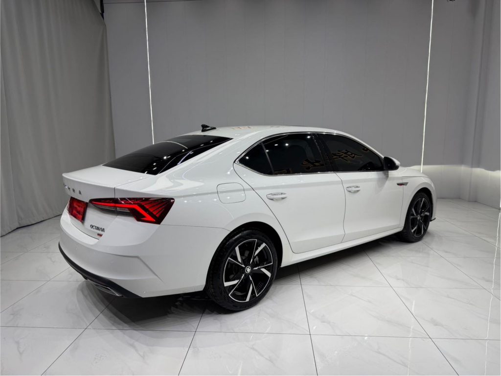 Skoda Octavia, 2022 модельный год, PRO TSI280, версия «Exclusive» - Huishida Trading