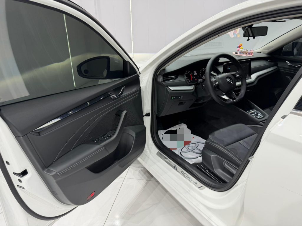 Skoda Octavia, 2022 модельный год, PRO TSI280, версия «Exclusive» - Huishida Trading