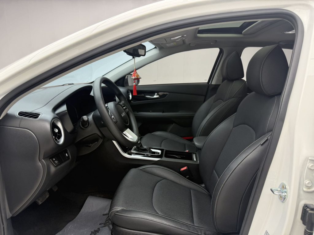 Kia K3, 2021 г. выпуска, 1,5 л, CVT, версия «Fashion» - Huishida Trading