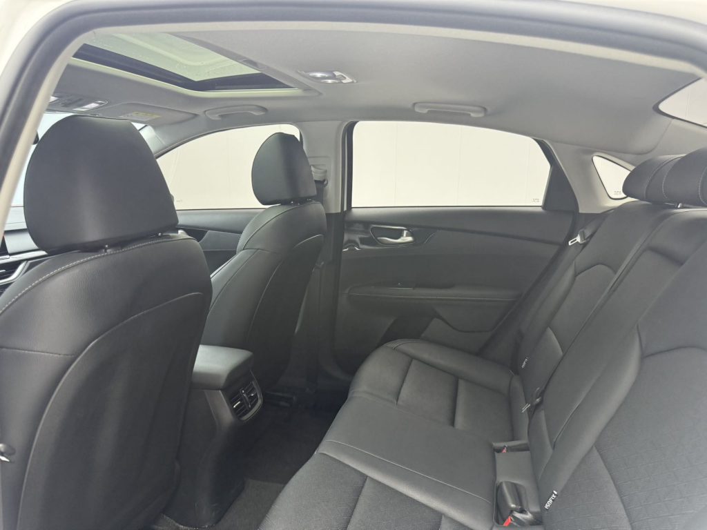 Kia K3, 2021 г. выпуска, 1,5 л, CVT, версия «Fashion» - Huishida Trading