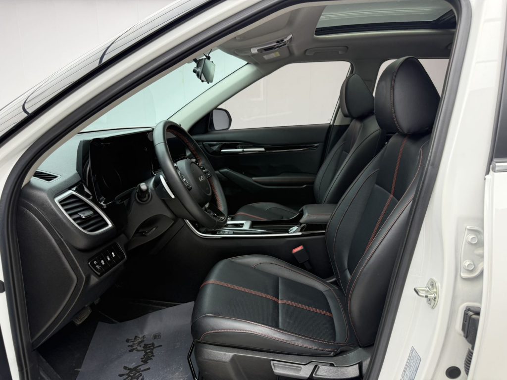 Kia KX3, 2021 г. выпуска, 1,5 л, CVT, версия «Trend» - Huishida Trading