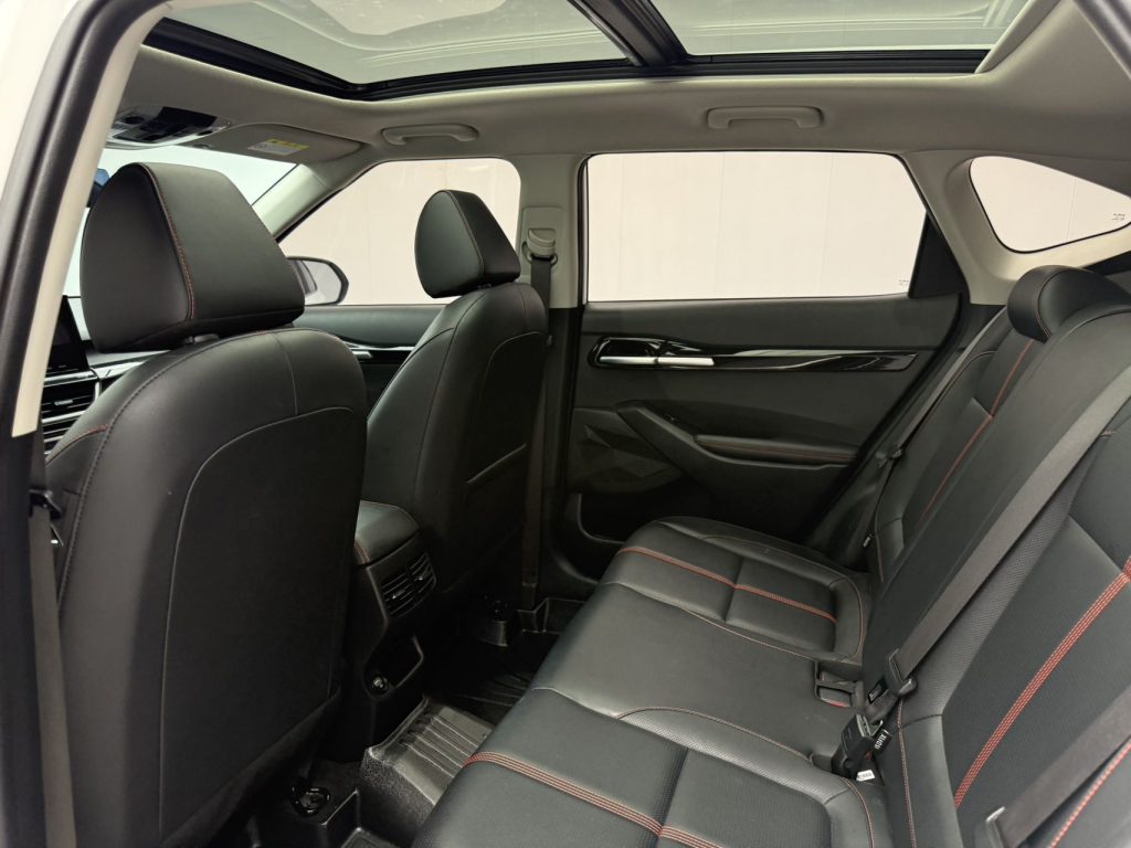 Kia KX3, 2021 г. выпуска, 1,5 л, CVT, версия «Trend» - Huishida Trading