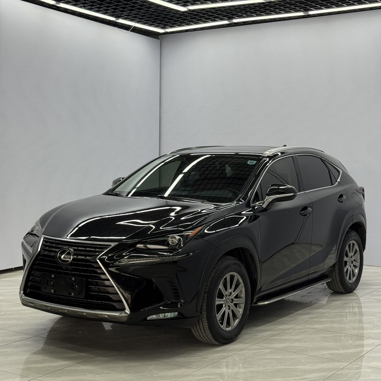 Lexus NX  2020 г. 200 Полный привод Версия «Fengshang» Стандарт China VI