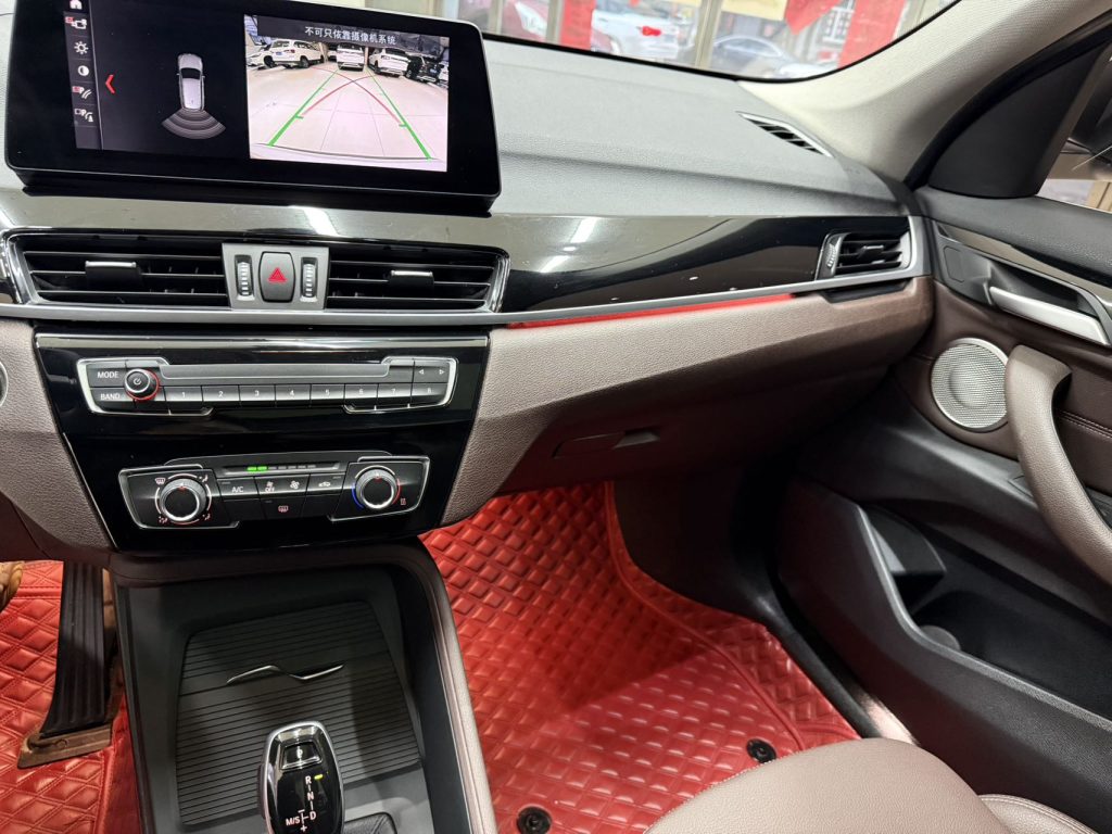 BMW X1 2022 модельного года sDrive20Li Комплектация «Style» - Huishida Trading