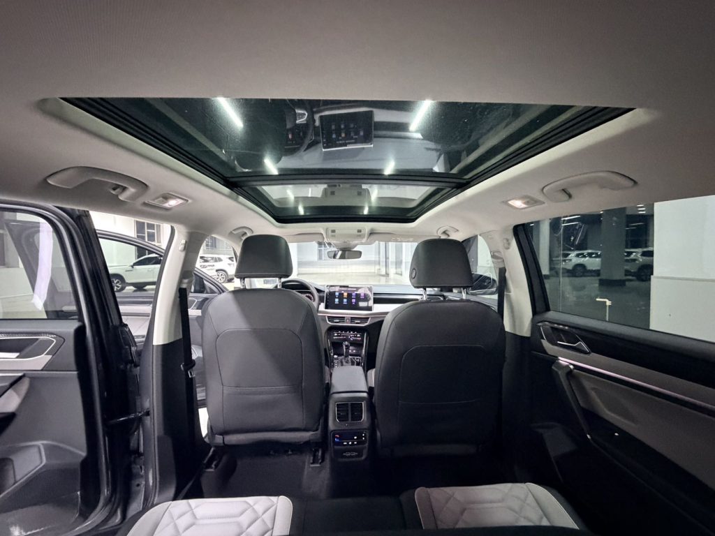 Volkswagen TAYRON, 2023 модельный год, 280TSI, 2WD, версия «Luxury Plus Advanced» - Huishida Trading