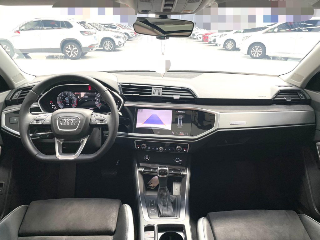 Audi Q3, 2022 модельный год, 35 TFSI, версия «Sporty», стандарты выбросов China VI - Huishida Trading