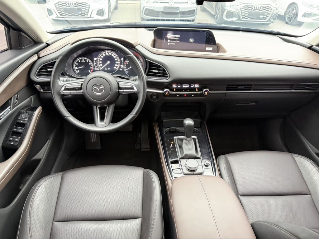 Mazda CX-30 2022 модельного года, 2,0 л, автомат, комплектация «Jia Yue» - Huishida Trading