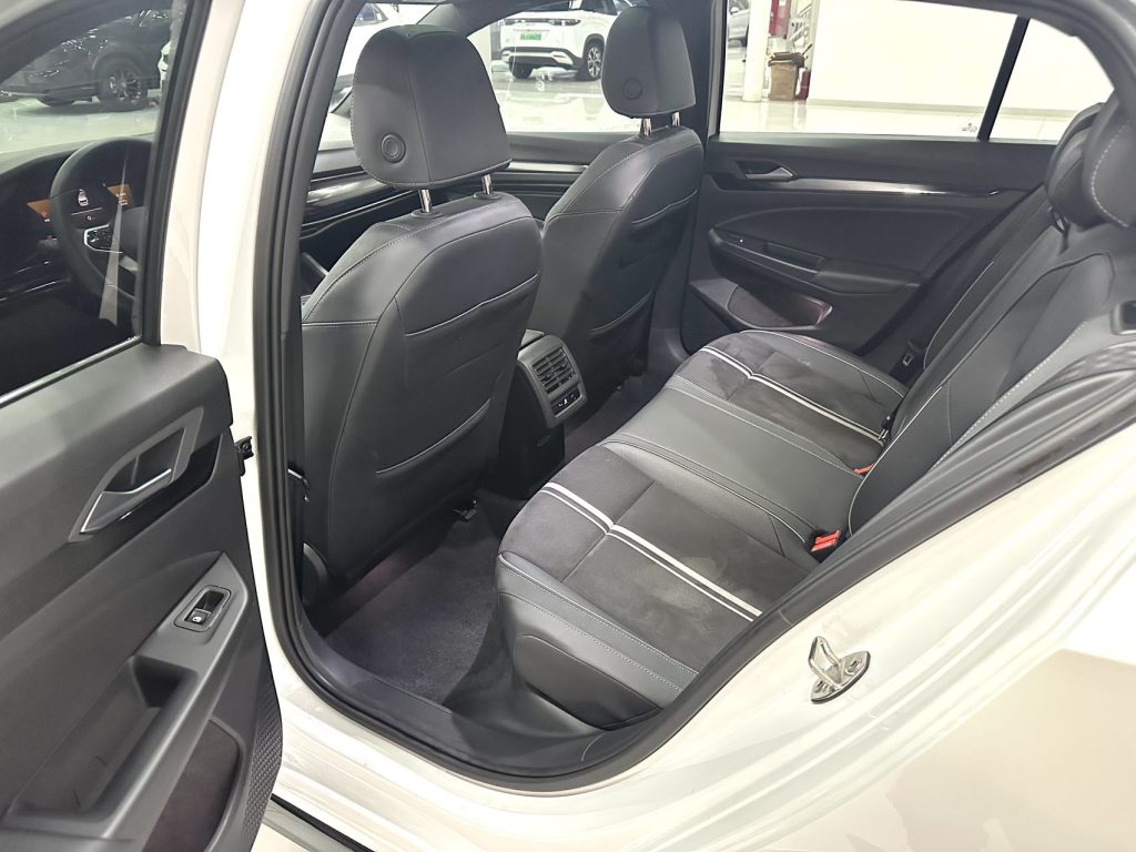 Volkswagen Golf, 2023 модельный год, 280TSI DSG R-Line Lite - AUTO STAR