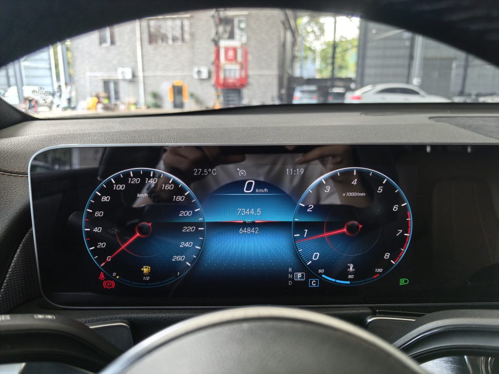 Mercedes-Benz GLB 2020 года, версия 180 Style, 7-местный - AUTO STAR