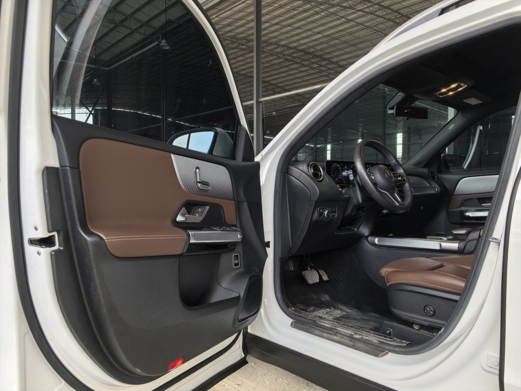 Mercedes-Benz GLB 2020 года, версия 180 Style, 7-местный - AUTO STAR