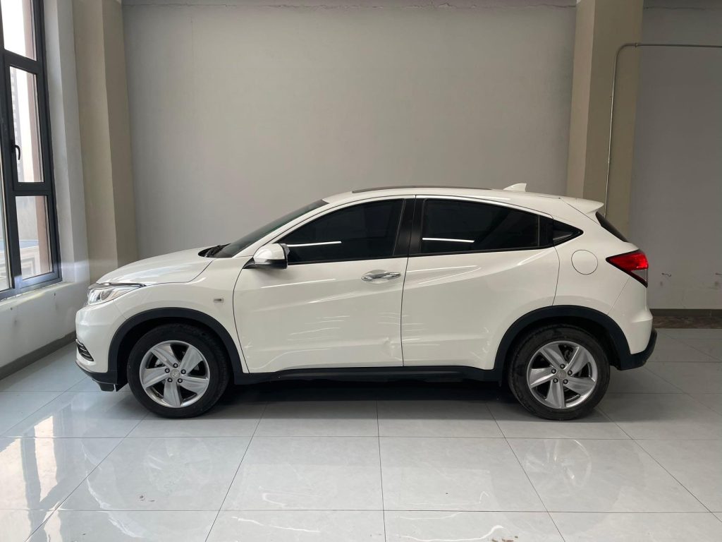 Honda Vezel, 2022 г. выпуска, 1,5 л, CVT, версия Elite Smart Enjoy - AUTO STAR