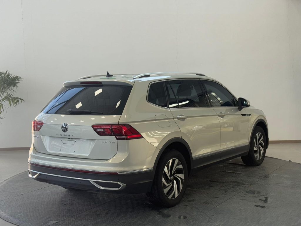 Volkswagen Tiguan L 2023 года, 280TSI, АКПП, передний привод, ограниченная серия «Chaochuang» - AUTO STAR