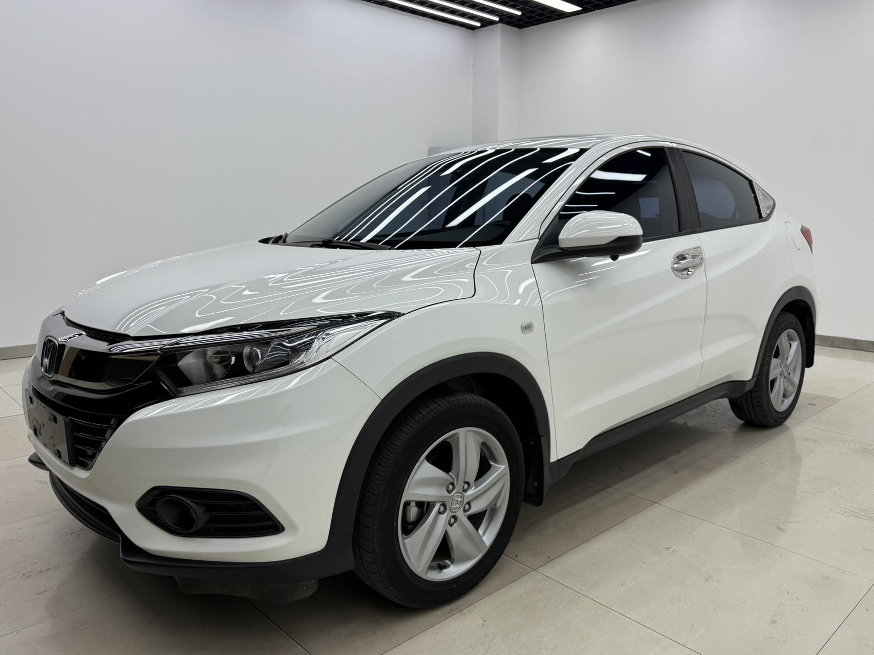 Honda Vezel 2022 года, 1,5 л, CVT, версия Elite Smart Enjoy