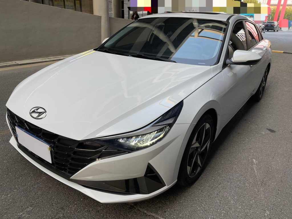 Hyundai Elantra, 2022 модельный год, 1,5 л, CVT, версия LUX, стандарты выбросов - AUTO STAR