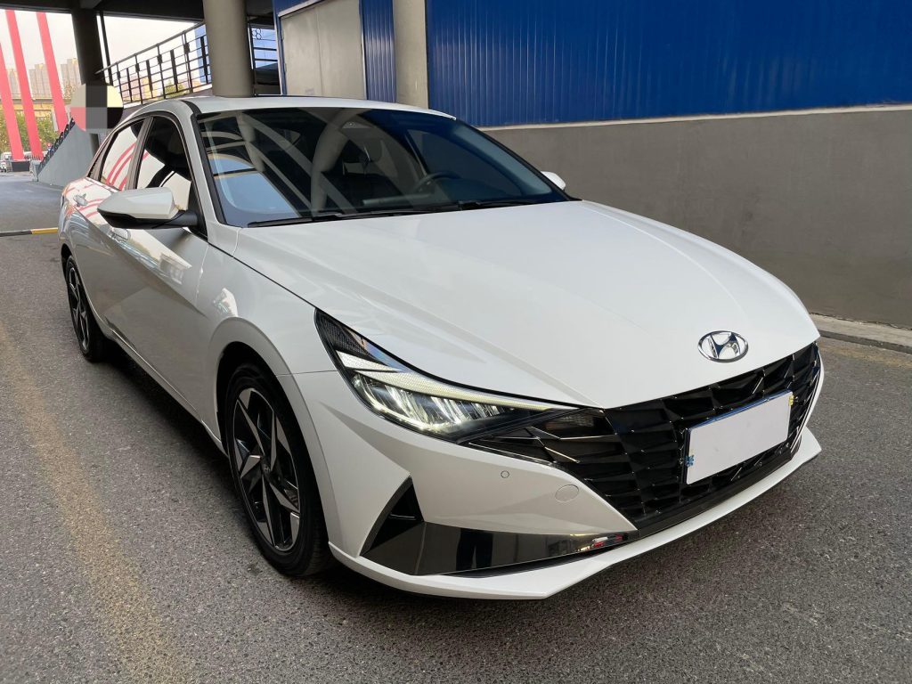 Hyundai Elantra, 2022 модельный год, 1,5 л, CVT, версия LUX, стандарты выбросов - AUTO STAR