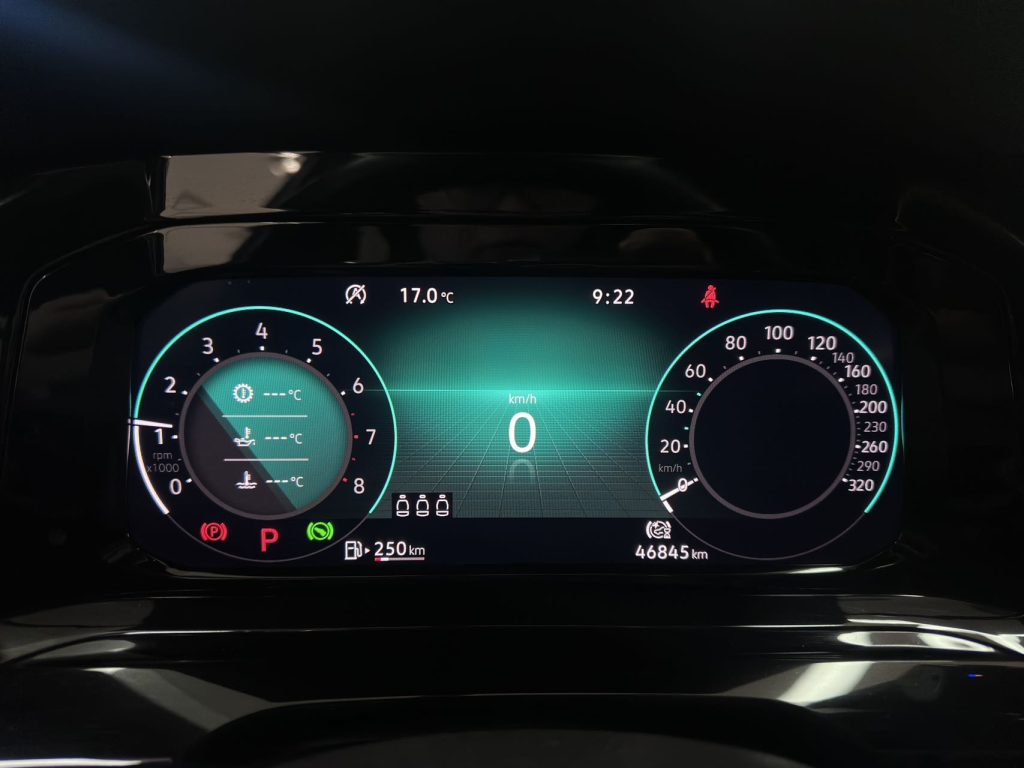 Volkswagen Golf, 2021 г. выпуска, 280TSI DSG R-Line - AUTO STAR