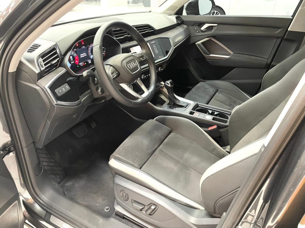 Audi Q3 2023 модельного года 35 TFSI Progressive Sport (1.4T) - AUTO STAR