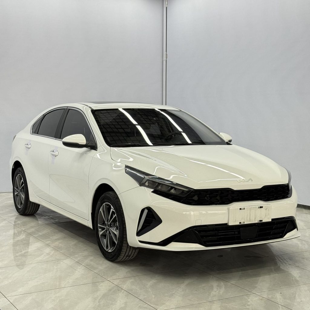 Kia K3, 2023 модельный год, 1.4T DCT, версия «Люкс» - AUTO STAR