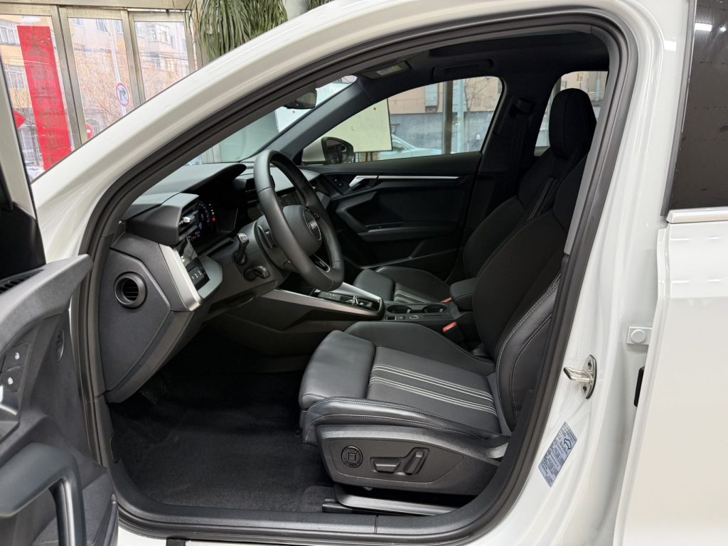 Audi A3L 2023 модельного года Limousine 35 TFSI Sport - AUTO STAR