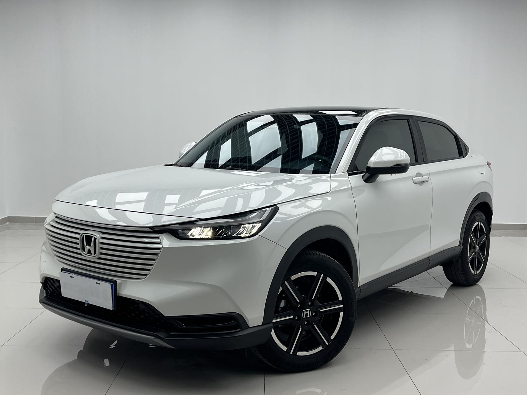 Honda Vezel  2023 модельного года 1,5 л CVT Pioneer Edition