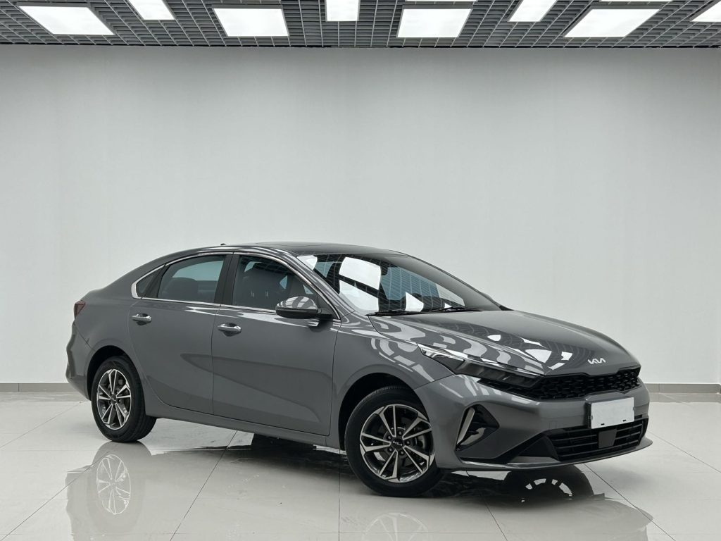 Kia K3, 2021 г. выпуска, 1,5 л, CVT, версия «Люкс» - AUTO STAR