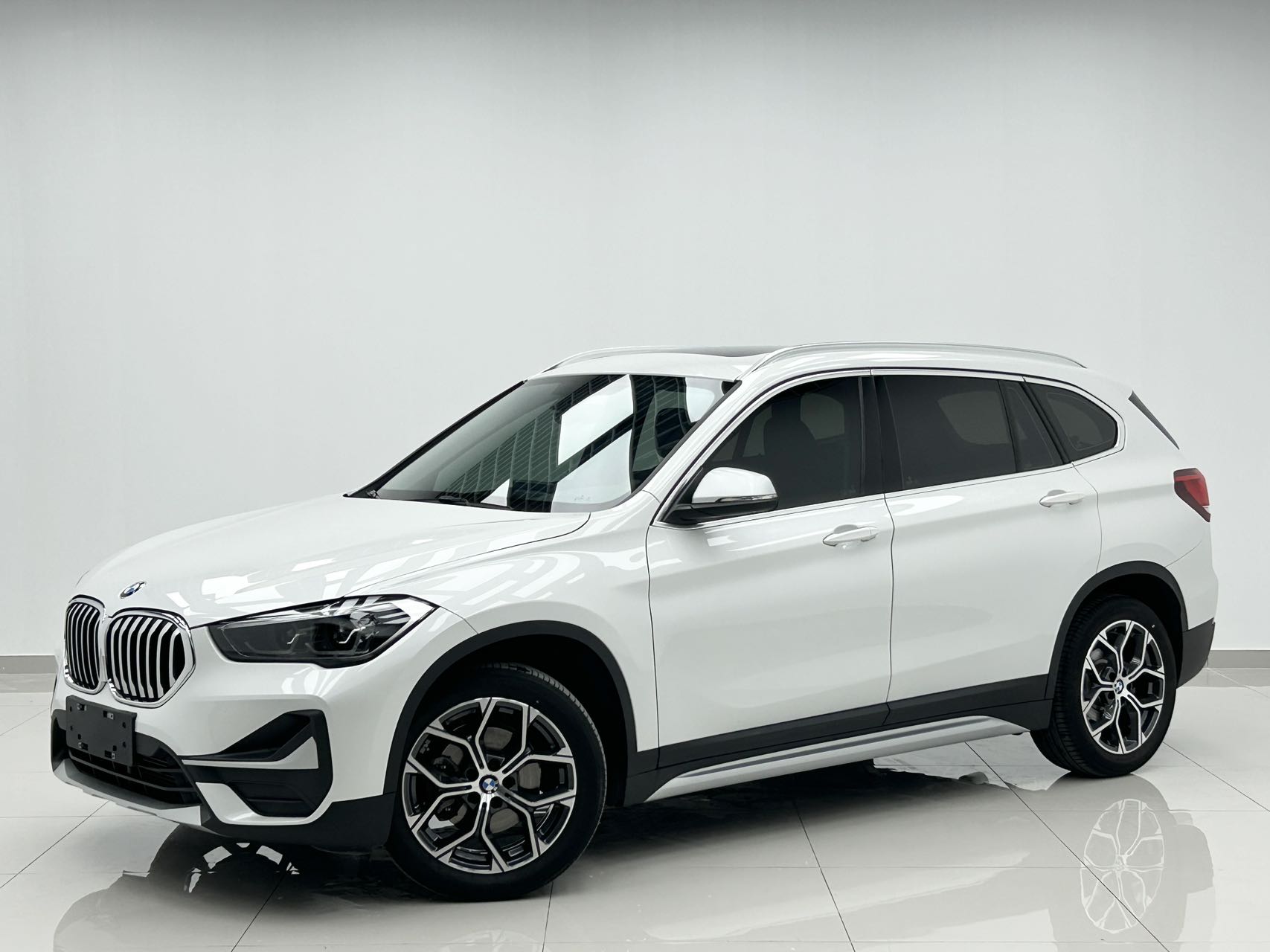 BMW X1 2022 модельный год  sDrive20Li  версия «Style»
