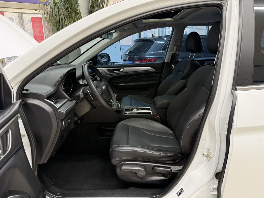 Haval M6 2021 модельного года PLUS 1.5TDCT Luxury Smart Connect Edition - AUTO STAR