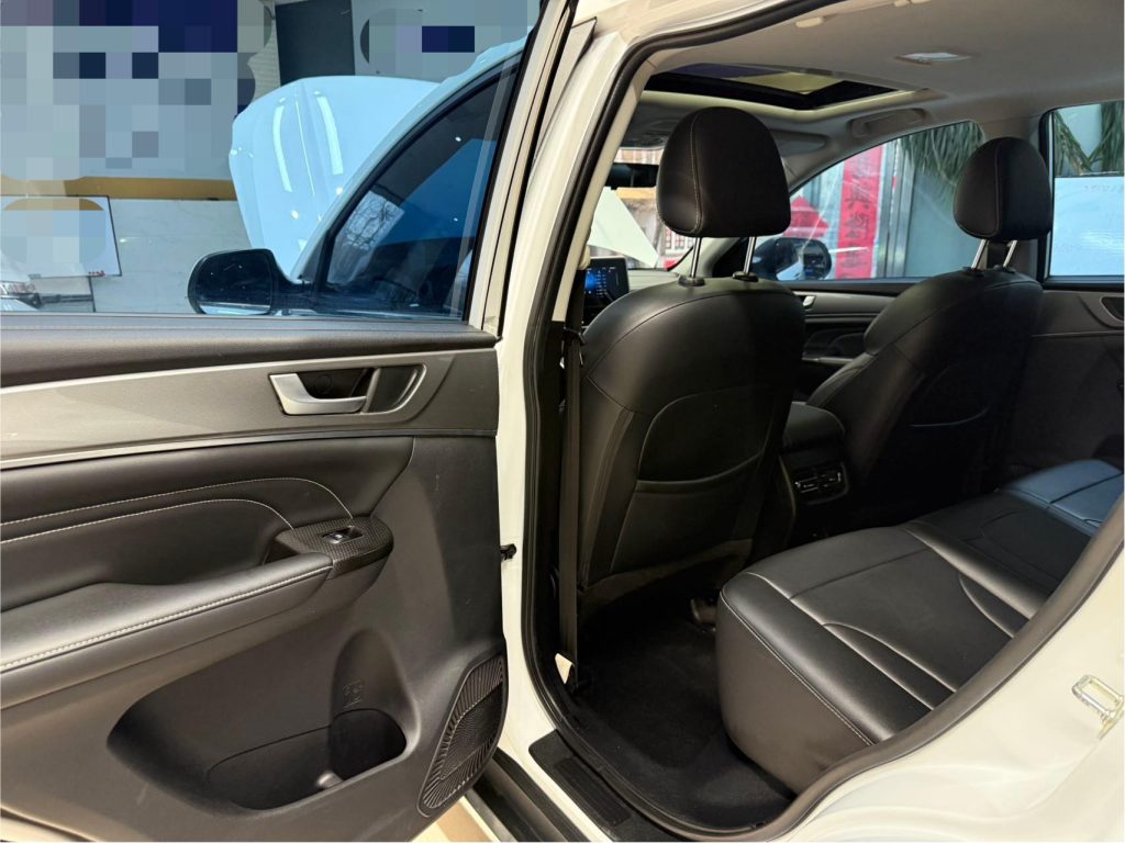 Haval M6 2021 модельного года PLUS 1.5TDCT Luxury Smart Connect Edition - AUTO STAR